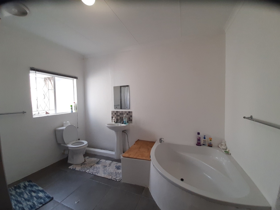 3 Bedroom Property for Sale in Nahoon Valley Park Eastern Cape